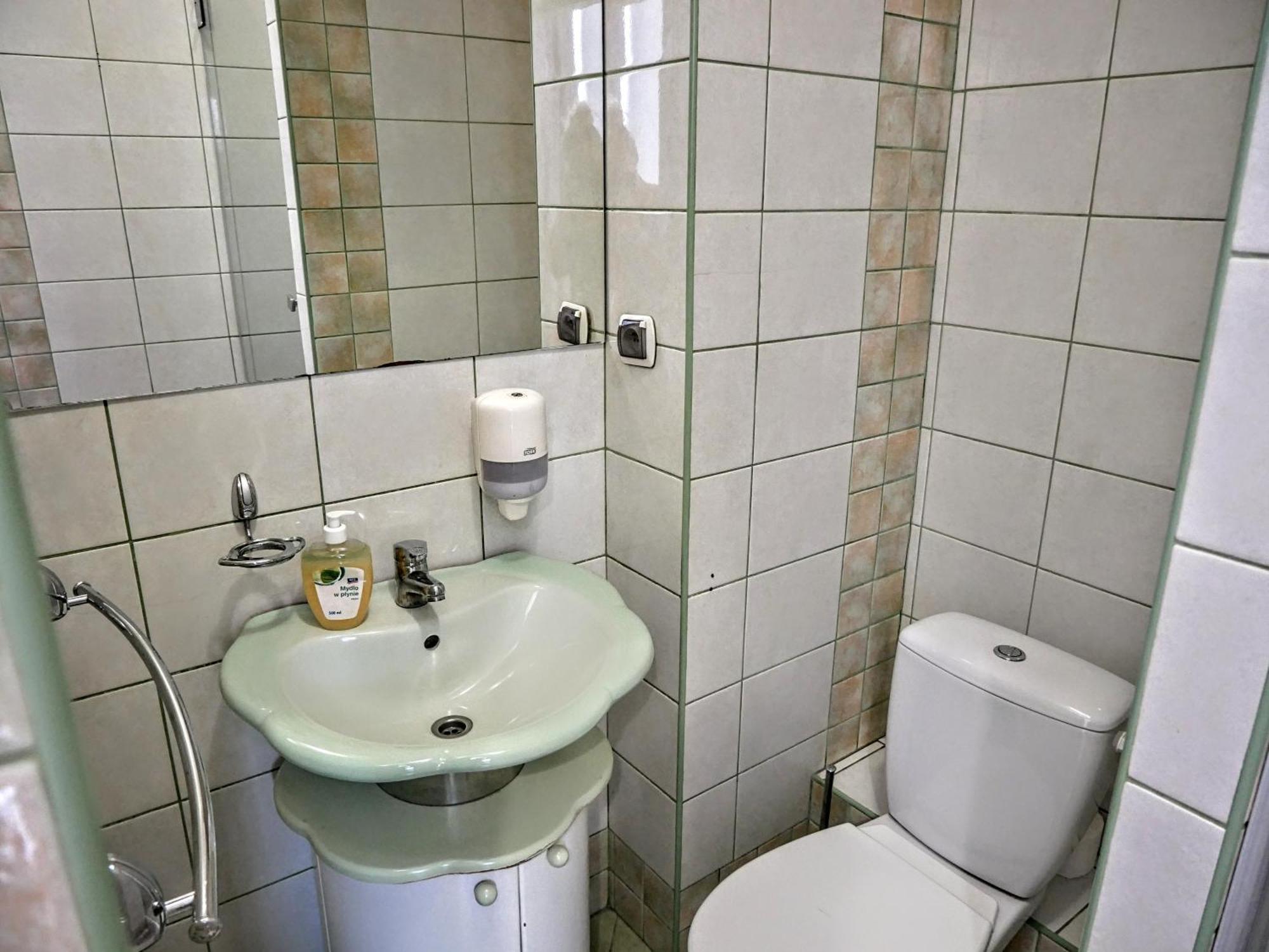 Hostel Evotel Zielonka  Bagian luar foto