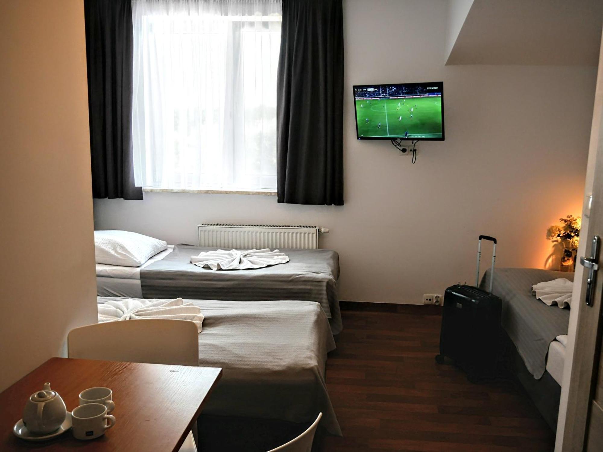 Hostel Evotel Zielonka  Bagian luar foto