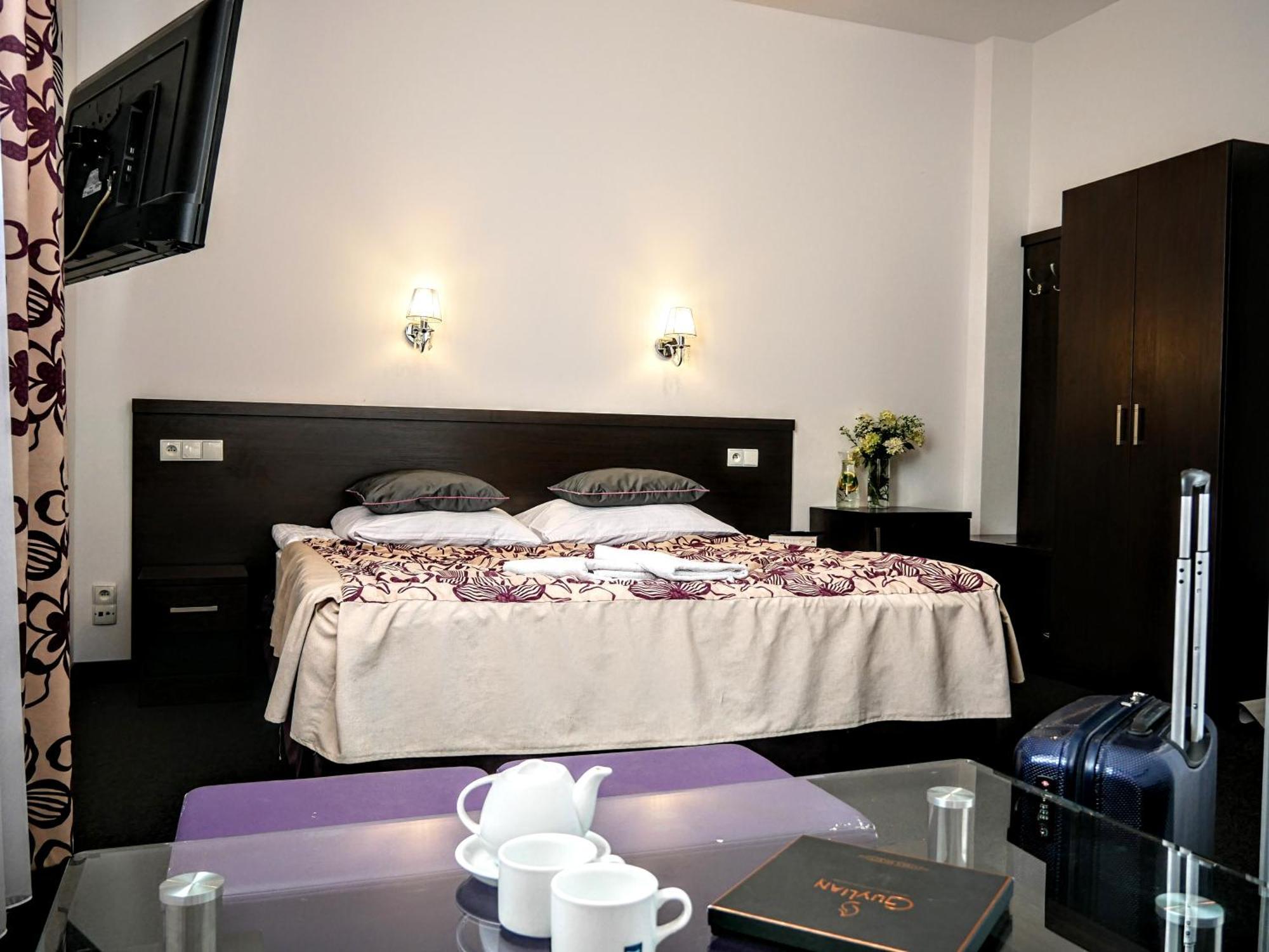 Hostel Evotel Zielonka  Bagian luar foto