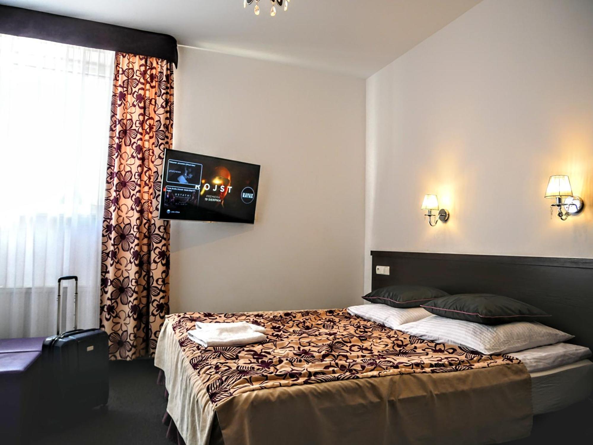 Hostel Evotel Zielonka  Bagian luar foto