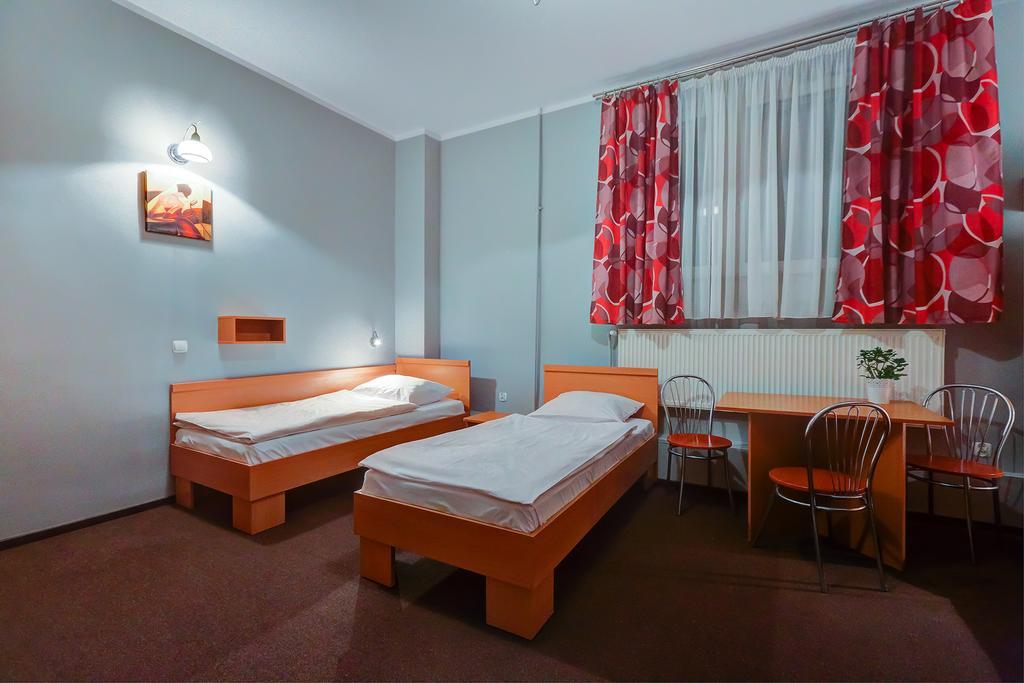 Hostel Evotel Zielonka  Bagian luar foto